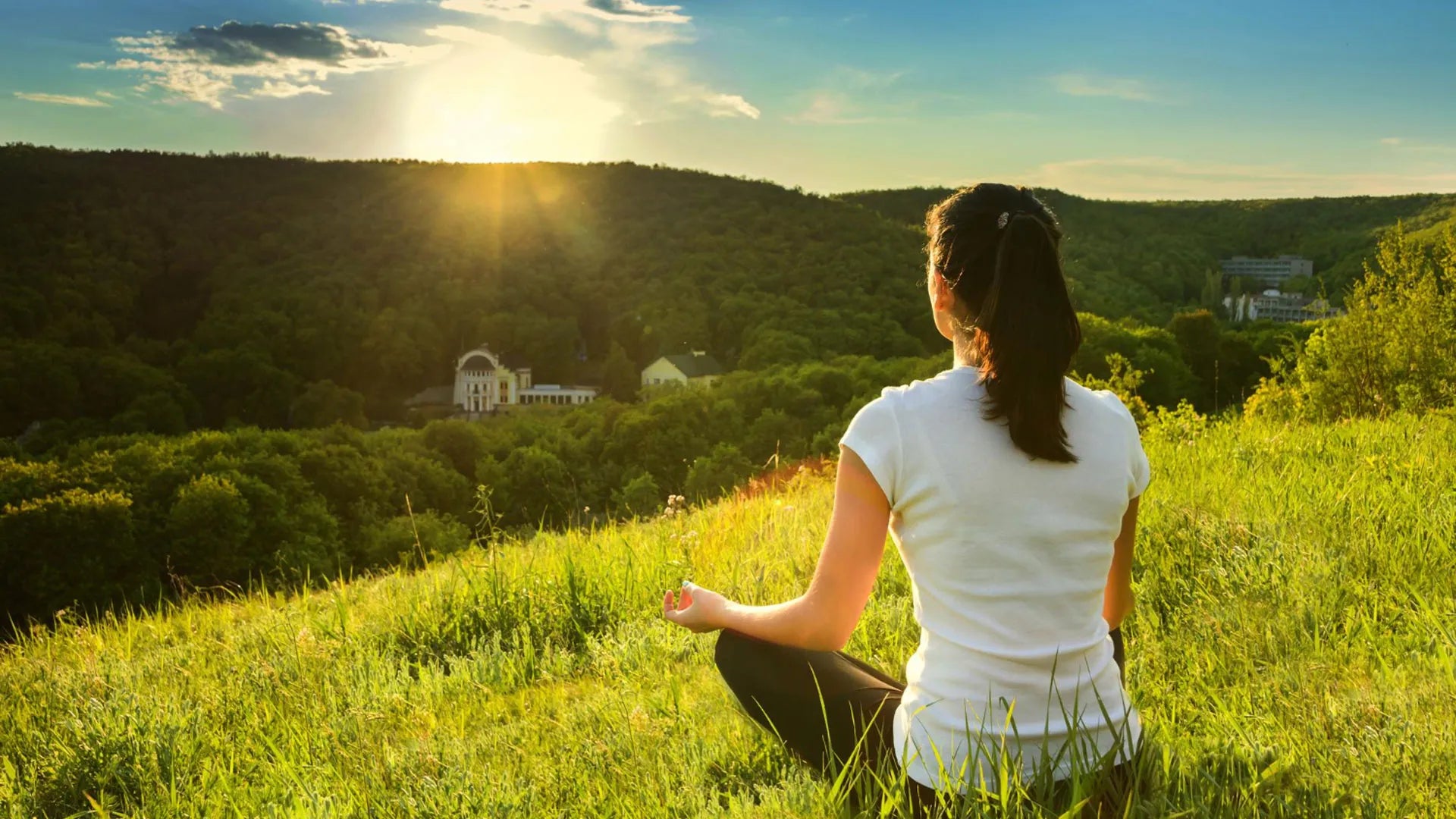 LETTING GO OF BODY JUDGMENT AND CULTIVATING SELF-ACCEPTANCE – Weleet